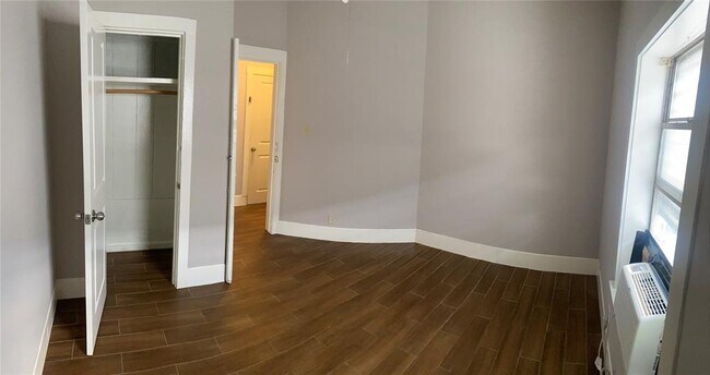 Building Photo - 1213 28th St