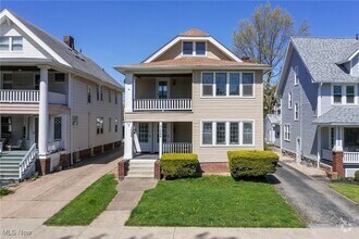Building Photo - 1288 W 105th St