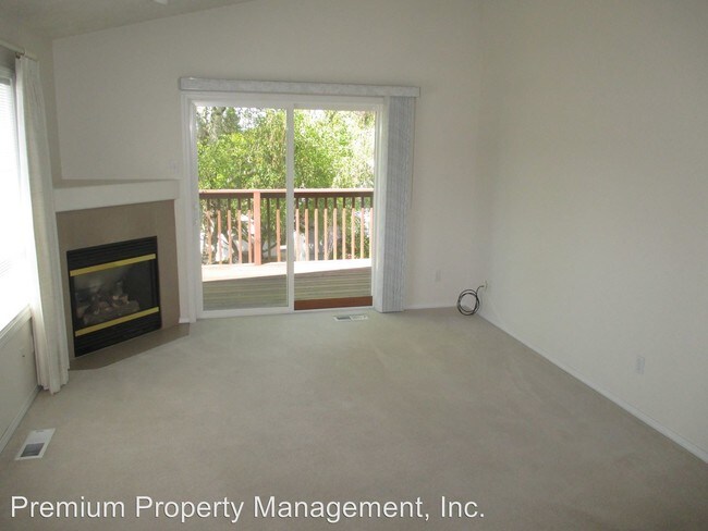 Building Photo - 1485-1485 Orchardview Ave NW