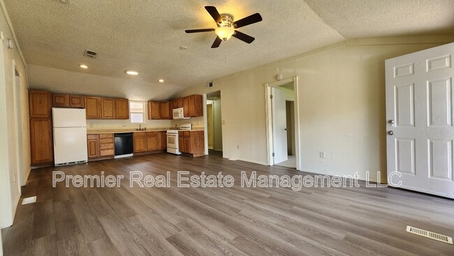 Foto del edificio - 941 Longs Peak St