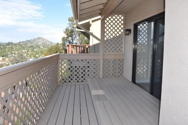 Building Photo - La Mesa 3 BR / 2.5 BA 2,152 SQFT "Stunning...