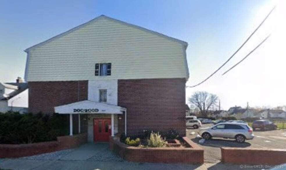 Building Photo - 250 N Bishop Ave