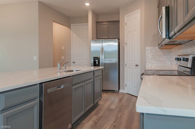 Foto del edificio - 4 br, 2.5 bath House - 14050 Frasier Street