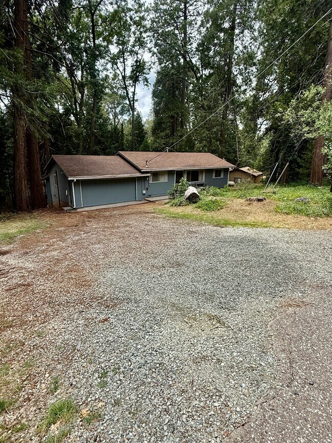 Foto del edificio - 11599 Upper Pine Hill Dr