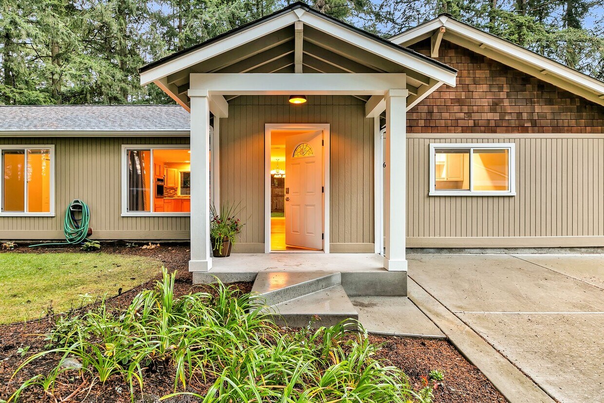 Foto principal - Beautiful Kitchen and Large back yard in a...