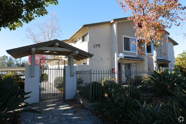 Building Photo - Vista Pacifica Apartments