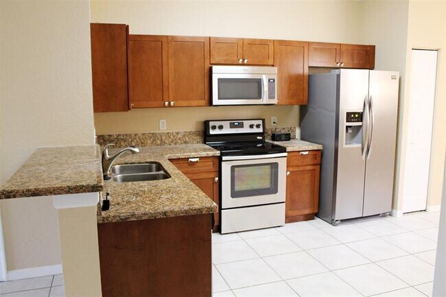 Building Photo - 4136 Forest Dr