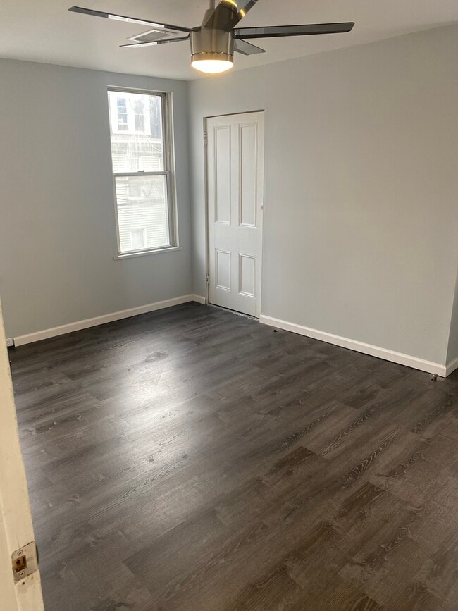 Building Photo - 4609 Friendship Ave