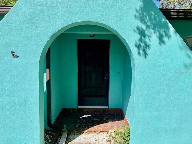 Foto del edificio - 2073 Carnac St