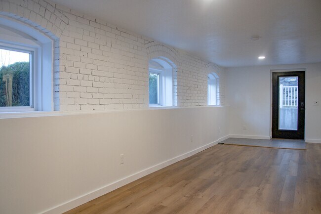 Foto del edificio - 548 Main St