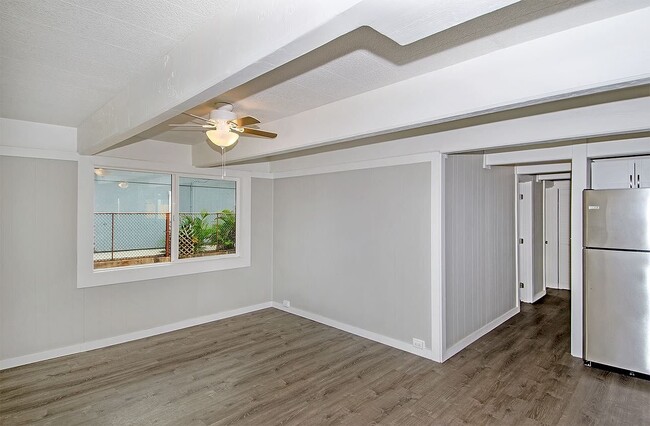 Building Photo - 218 Holua Dr