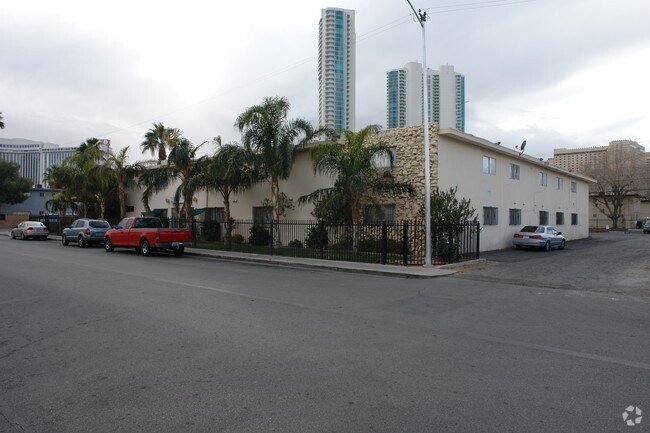 Building Photo - Waikiki Palms