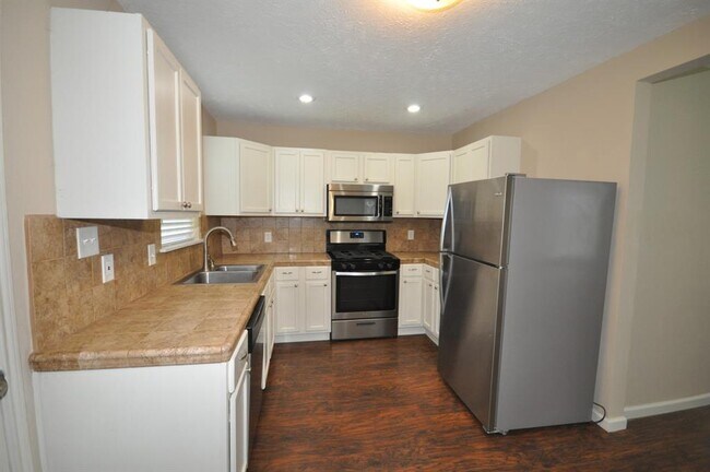 Building Photo - 2102 N Galveston Ave