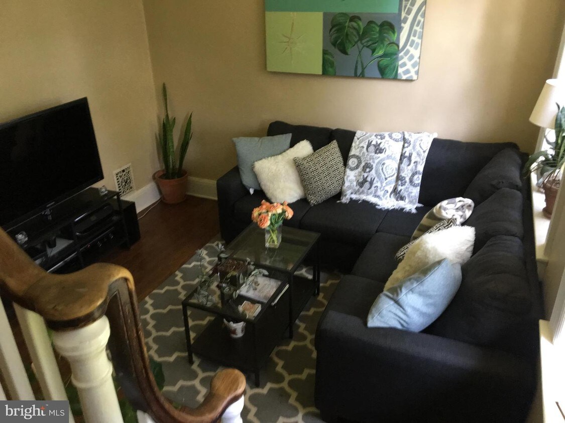 Foto principal - 2814 Midvale Ave