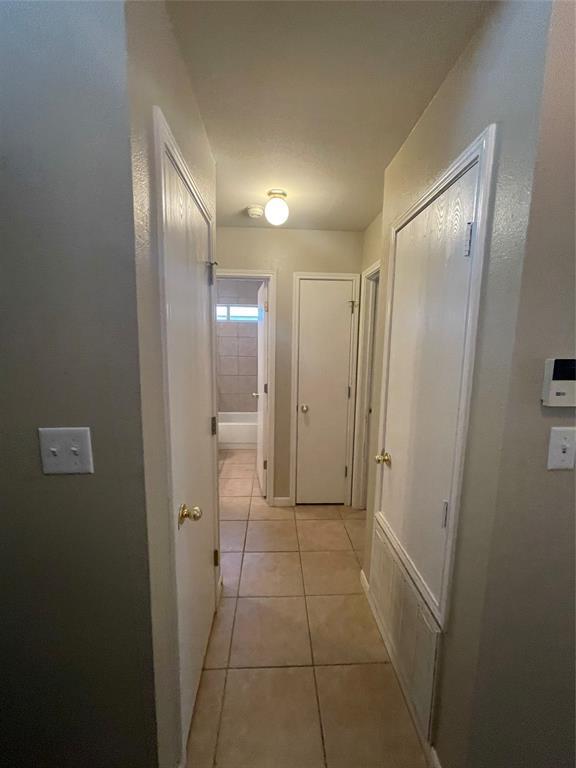 Building Photo - 3826 Westfield Dr