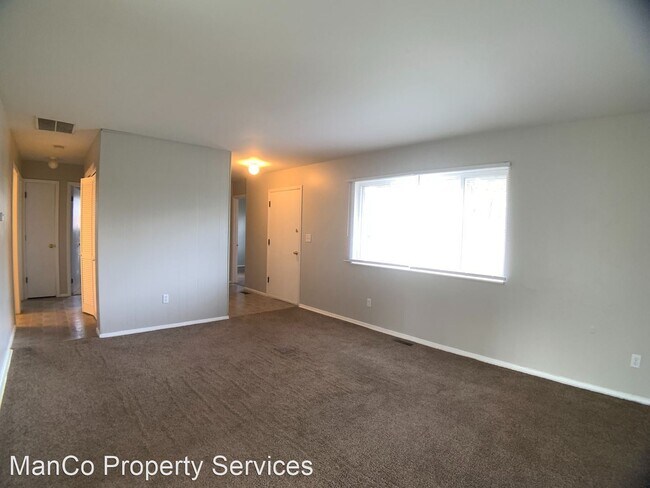 Building Photo - 3 br, 1 bath House - 1589 Maumee Drive