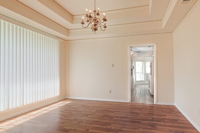 Foto del edificio - 6809 Fawn Valley Pl