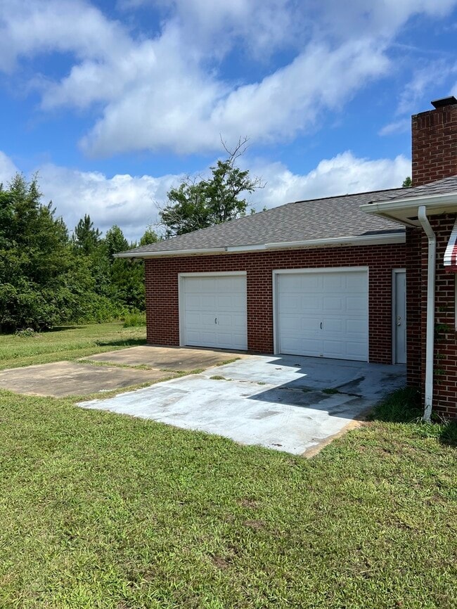 Building Photo - 471 Rev Alex Brown Rd