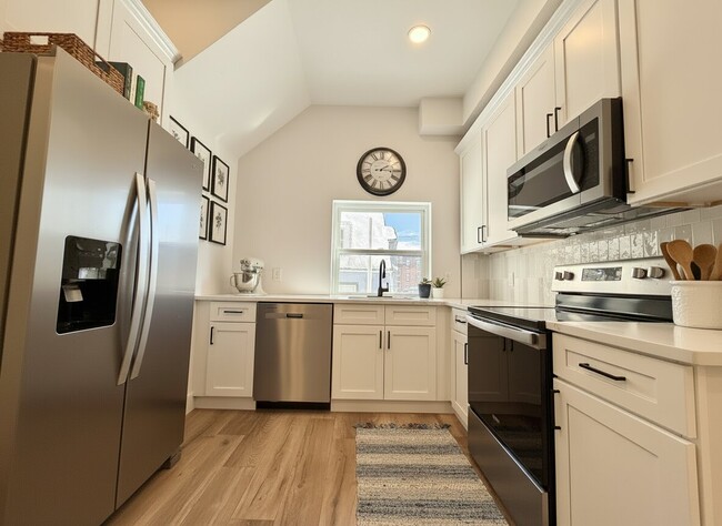 Photo - 1255 Leopard St Apartment