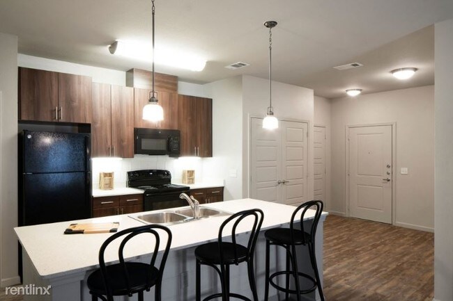 Foto del edificio - 3 br, 2 bath Apartment - 11320 Manchaca Rd