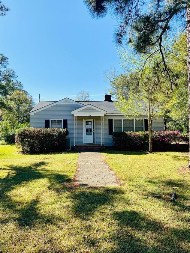 1702 Avalon Ave, Albany, GA 31707 House Rental in Albany, GA