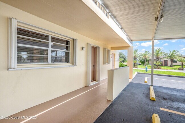 Foto del edificio - 416 School S Rd