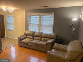 Building Photo - 2107 Fort Davis St SE