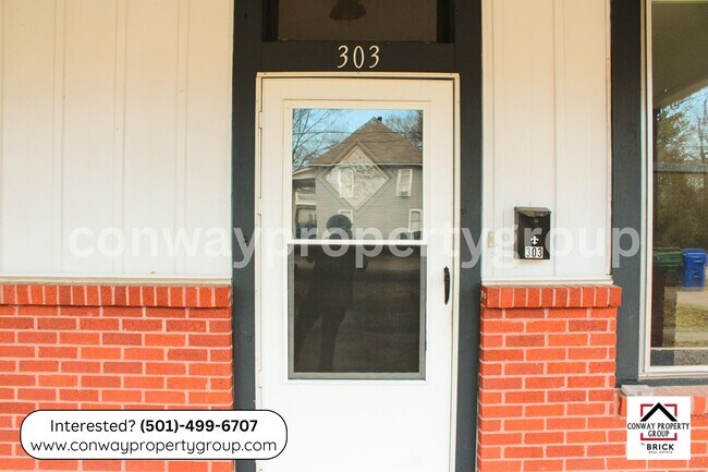 Building Photo - 303 Ash St