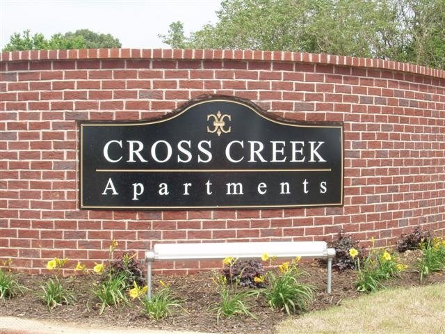 Building Photo - 8594 Blue Creek Cir