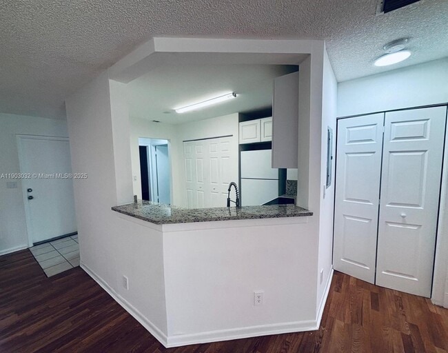 Foto del edificio - 3453 NW 44th St