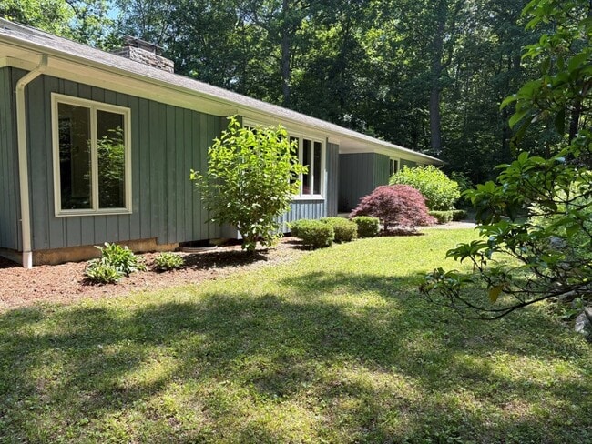 Building Photo - 32 Sheep Pasture Rd