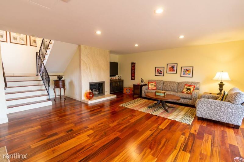 Primary Photo - 2 br, 2.5 bath Townhome - 412 Carlotta