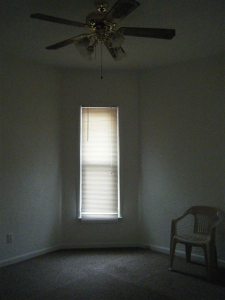 Building Photo - 2 br, 1 bath  - 715 E North St B