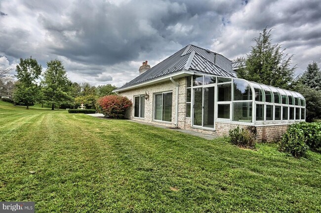 Foto del edificio - 3830 Lisburn Rd