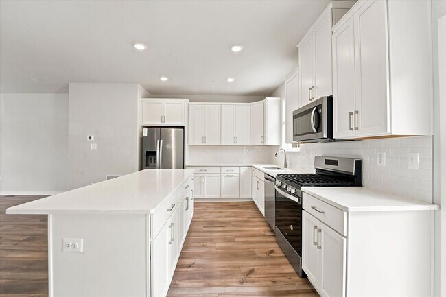 Building Photo - 59 Four Leaf Dr