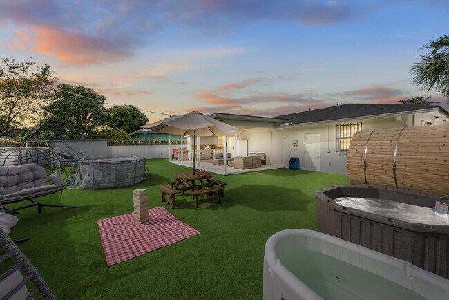 Foto del edificio - 2128 Dock St