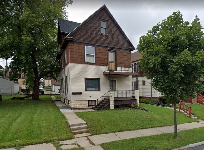 Building Photo - 1817 S 56th St