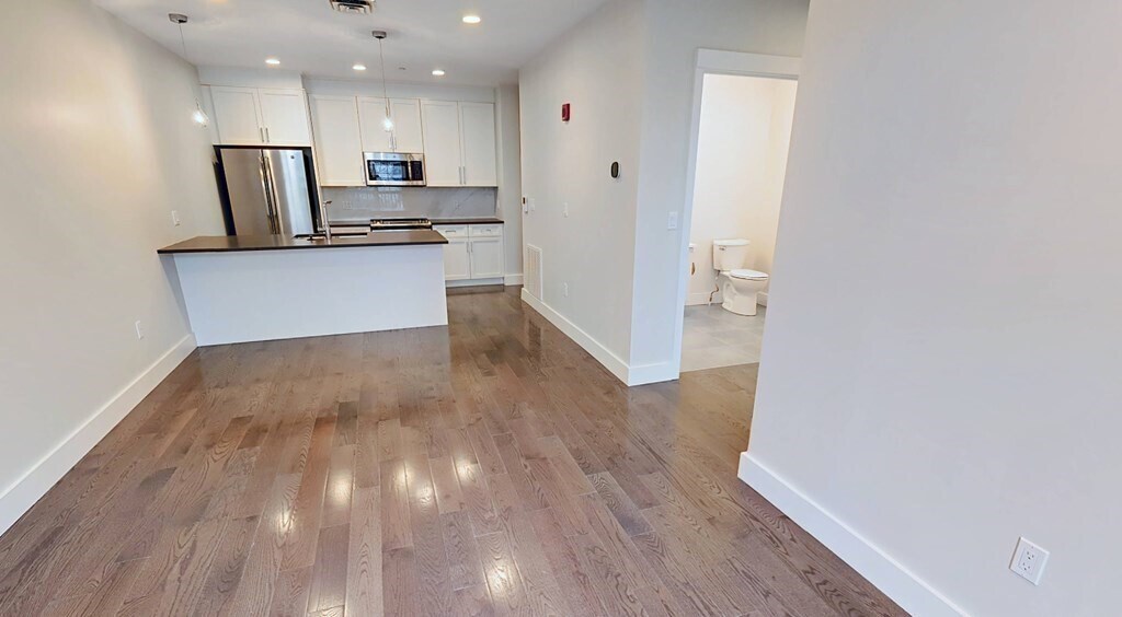 Foto principal - 434 McGrath Hwy