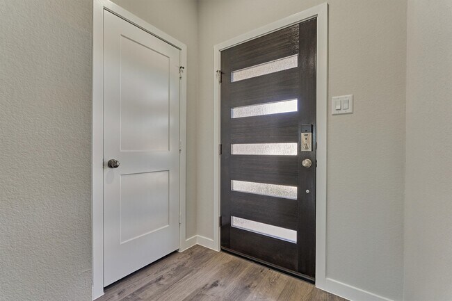 Foto del edificio - 294 Brazen Forest Trl