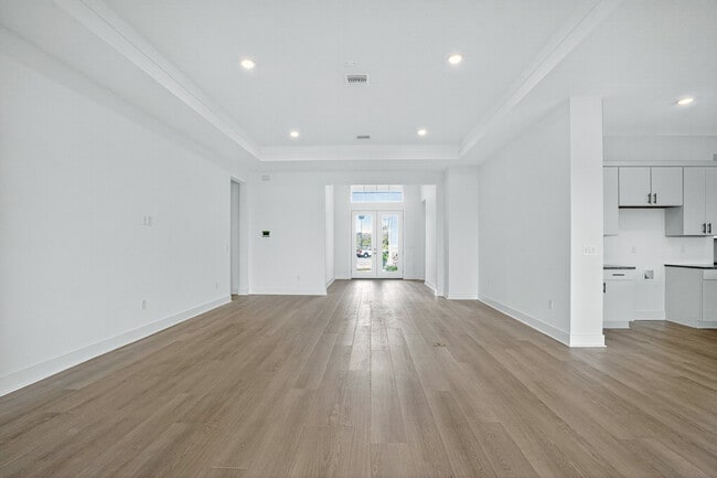 Building Photo - 8210 Golden Bch Ct