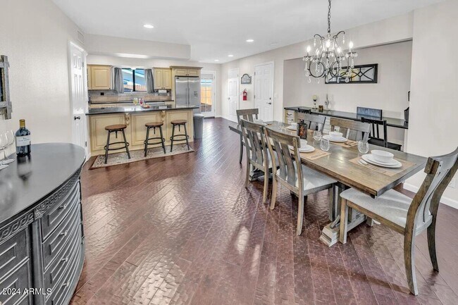 Foto del edificio - 1360 Mark Ave