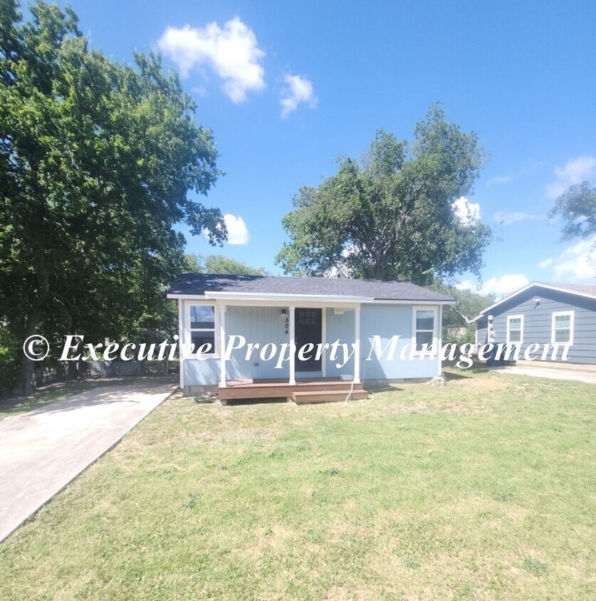 Foto principal - 504 W Avenue A