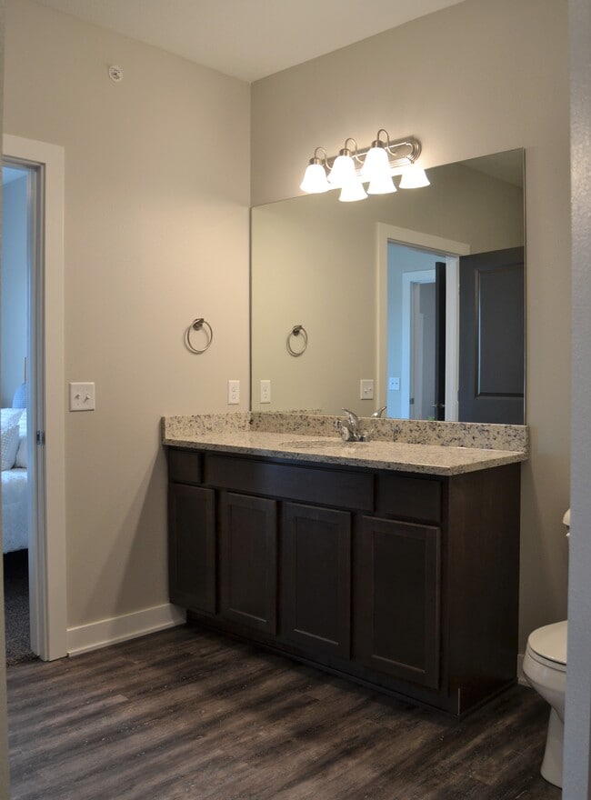 Master Bath - Perrywood Apartments