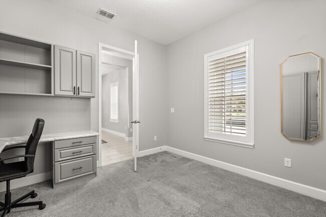 Foto del edificio - 6875 Arnoldson St