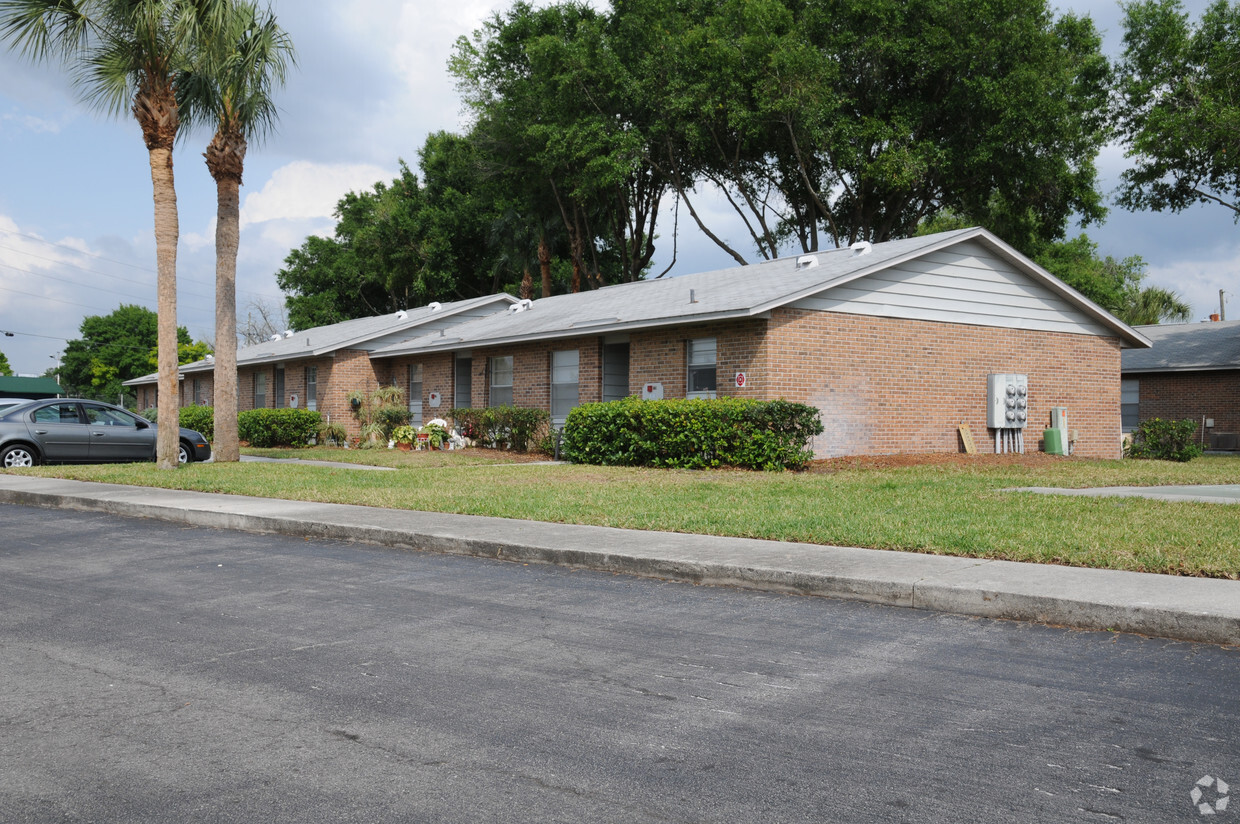 Building Photo - Pearl Lane Apartments