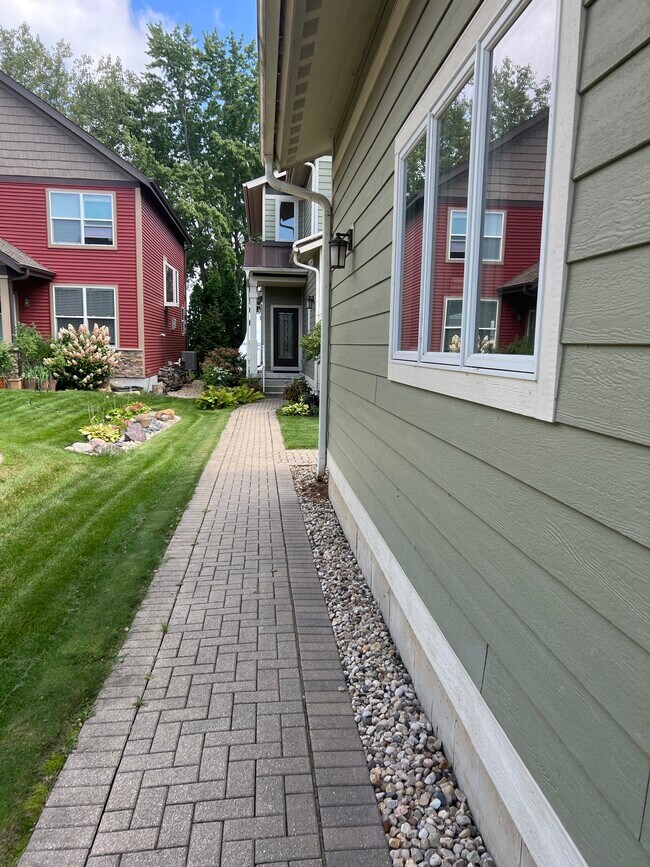 Foto del edificio - 2321 Middleton Beach Rd