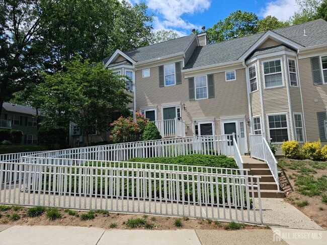 Building Photo - 1403 Cypress Ln