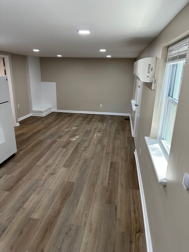 Living room - 4103 N Center St