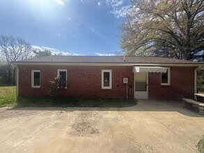 Building Photo - 866 State Rd 316