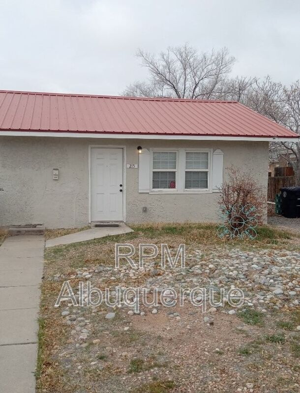 Primary Photo - 215 Stanford Dr SE